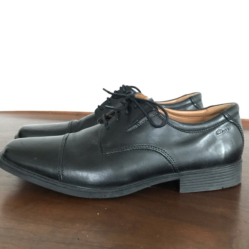 Clarks “Tilden Cap” leather Derby dress shoes